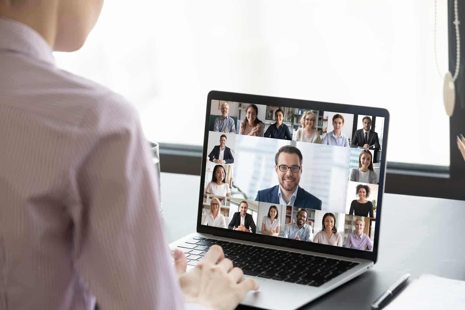 Tænk alternativt og afhold dine events online